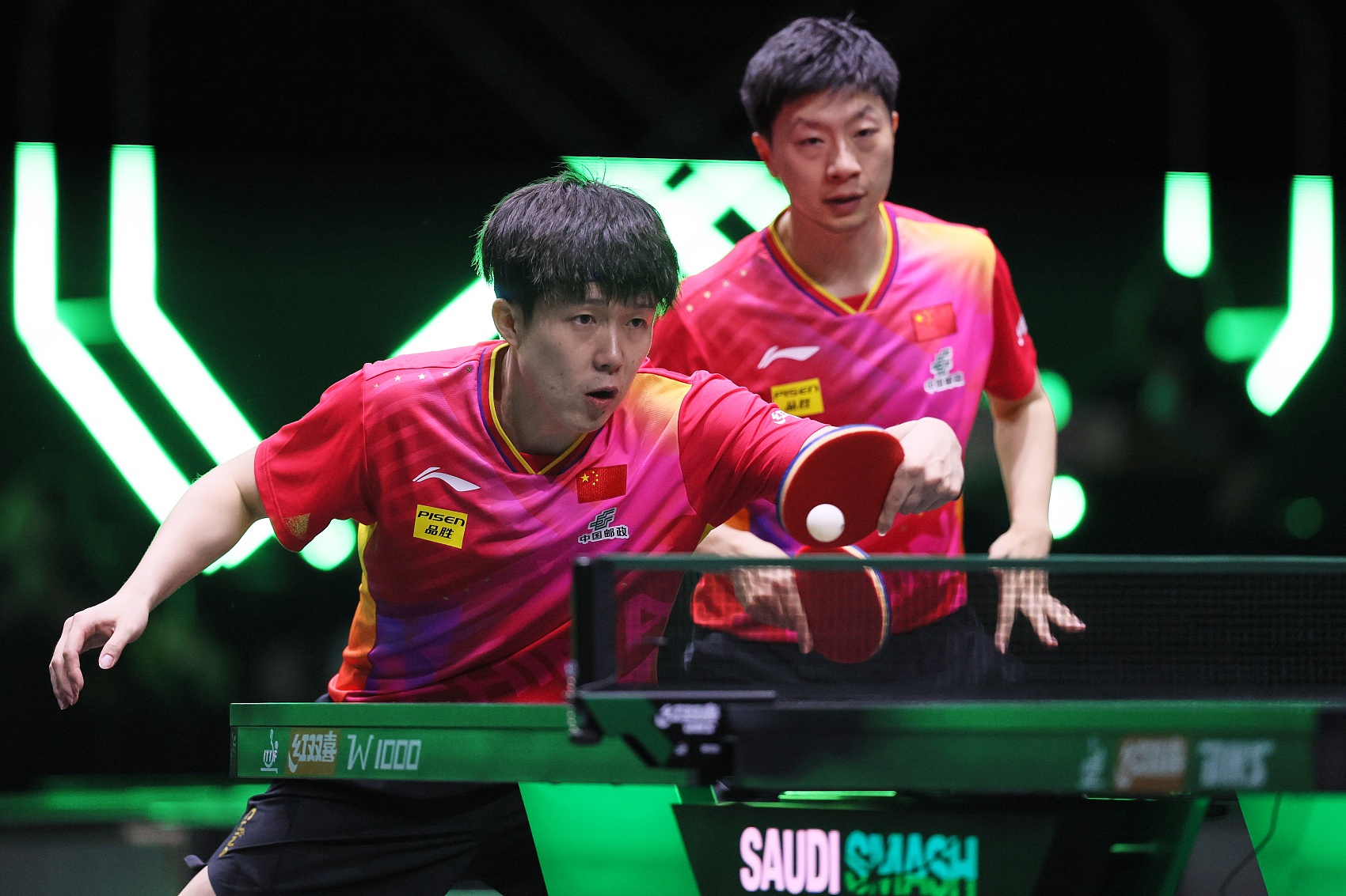 瑞典队轻取德国队，马龙惊艳四座