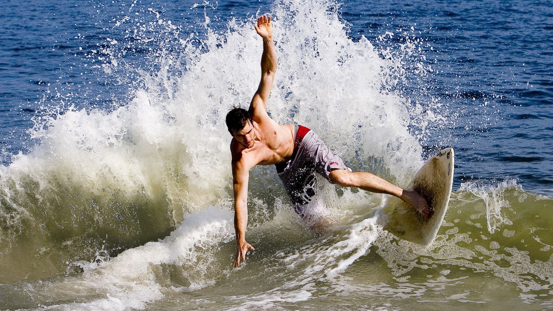 开云平台-英超争冠焦点战，土耳其生死战取胜雷恩的战术启示