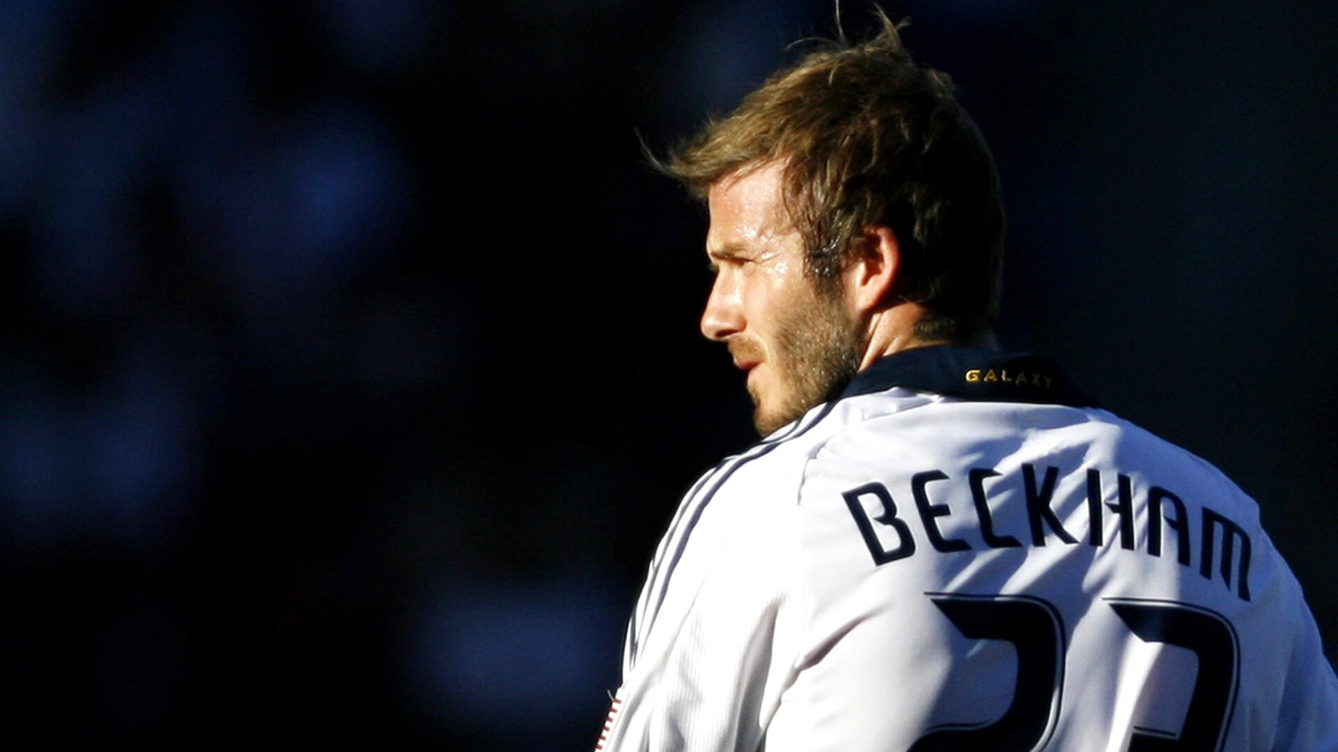 欧冠半决赛之夜，布克如指挥家般带动全队节奏，奏响胜利交响